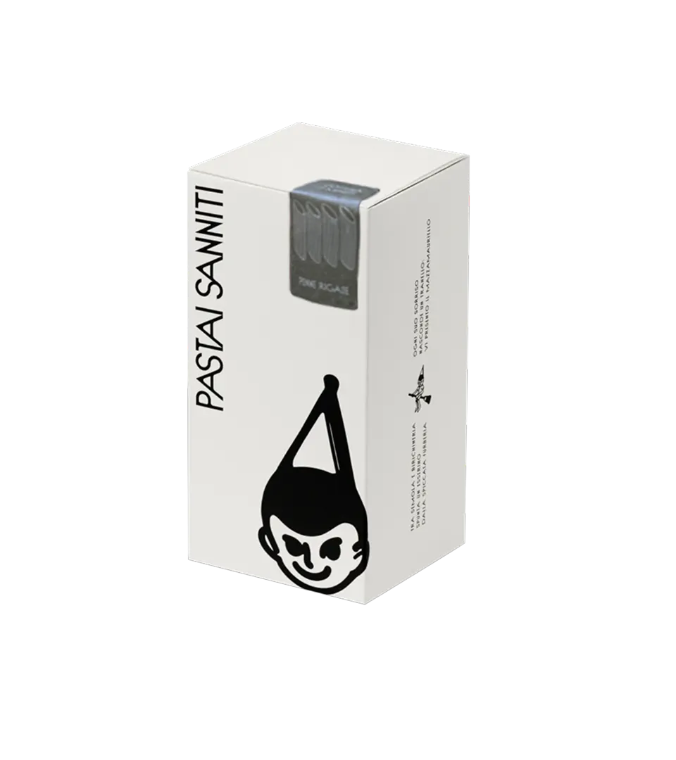 penne-rigate pasta from parallelepipedo pack