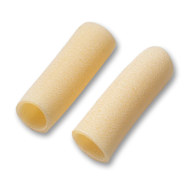 single piece of pasta about candele-spezzate